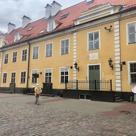 Ramer Tower In Old Town Apartament *